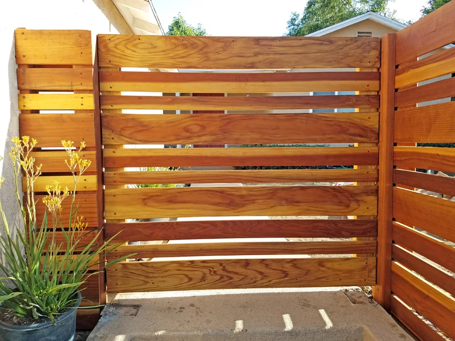 Horizontal Timber Screen in Lakeside, San Diego